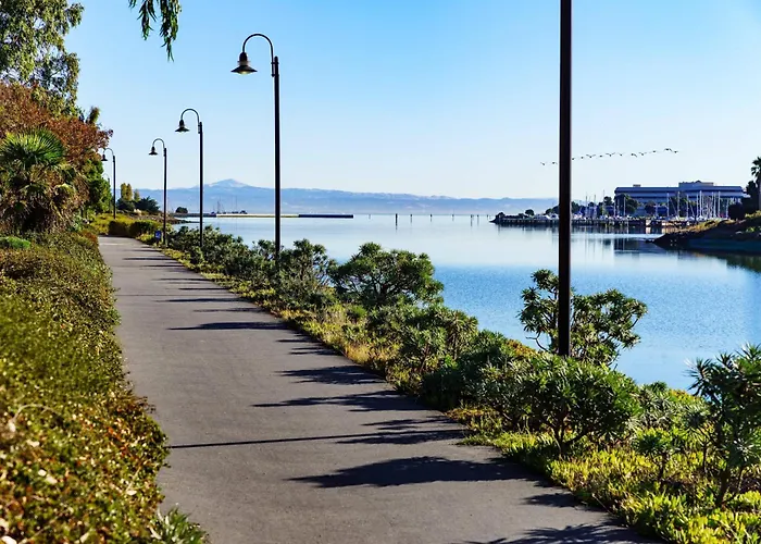 Ac Hotel By Marriott San Francisco Airport/Oyster Point Waterfront South San Francisco